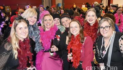 <p>Möhnendonnerstag in Grüfflingen [Teil 2]</p>

