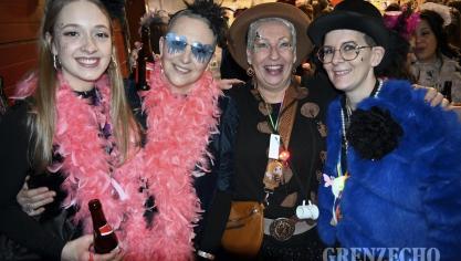<p>Möhnendonnerstag in Grüfflingen [Teil 2]</p>
