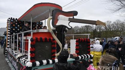 <p>Karnevalszug am Tulpensonntag in Deidenberg [Teil 1]</p>
