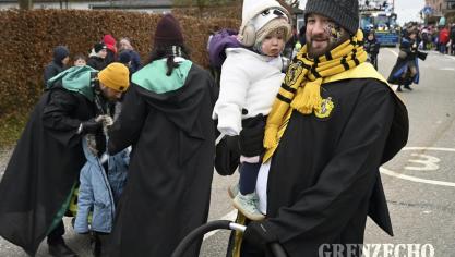 <p>Karnevalszug am Tulpensonntag in Deidenberg [Teil 1]</p>
