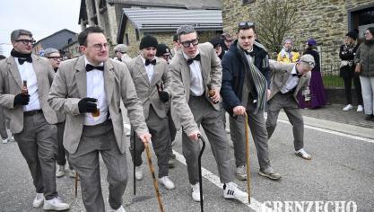 <p>Karnevalszug am Tulpensonntag in Deidenberg [Teil 1]</p>
