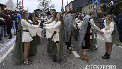 <p>Karnevalszug am Tulpensonntag in Deidenberg [Teil 2]</p>
