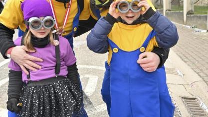 <p>Karnevalszug am Tulpensonntag in Deidenberg [Teil 2]</p>
