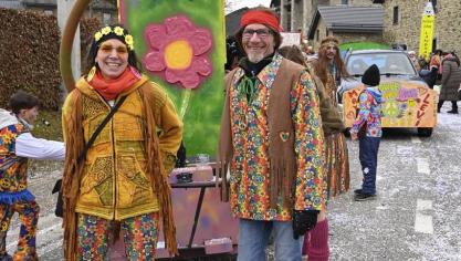 <p>Karnevalszug am Tulpensonntag in Deidenberg [Teil 3]</p>
