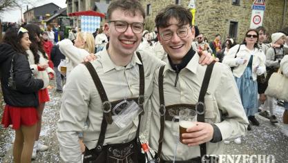 <p>Karnevalszug am Tulpensonntag in Deidenberg [Teil 3]</p>
