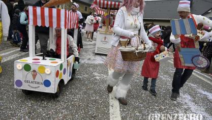 <p>Karnevalszug am Tulpensonntag in Deidenberg [Teil 3]</p>
