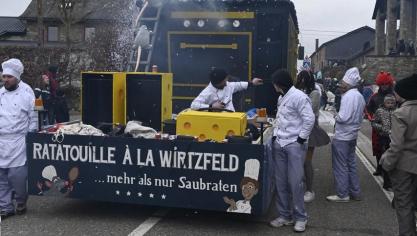 <p>Karnevalszug am Tulpensonntag in Deidenberg [Teil 3]</p>
