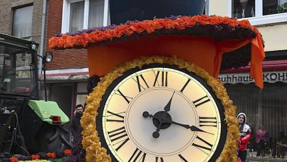 <p>Karnevalszug am Tulpensonntag in St.Vith [Teil 1]</p>
