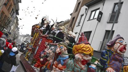 <p>Karnevalszug am Tulpensonntag in St.Vith [Teil 1]</p>
