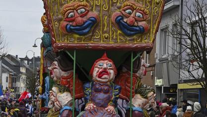 <p>Karnevalszug am Tulpensonntag in St.Vith [Teil 1]</p>

