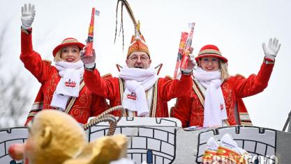 <p>Rosenmontagszug in Eupen [Teil 1]</p>
