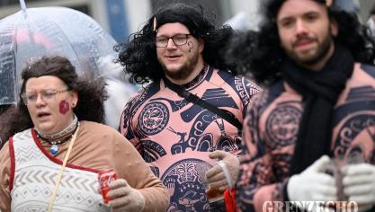 <p>Rosenmontagszug in Eupen [Teil 1]</p>
