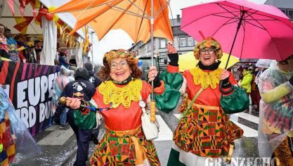 <p>Rosenmontagszug in Eupen [Teil 1]</p>
