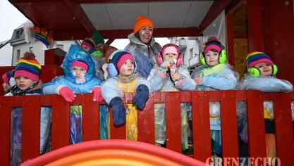 <p>Rosenmontagszug in Eupen [Teil 2]</p>
