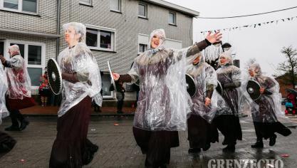 <p>Rosenmontagszug in Kelmis [Teil 1]</p>
