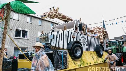 <p>Rosenmontagszug in Kelmis [Teil 2]</p>
