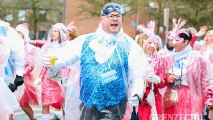 <p>Rosenmontagszug in Kelmis [Teil 2]</p>
