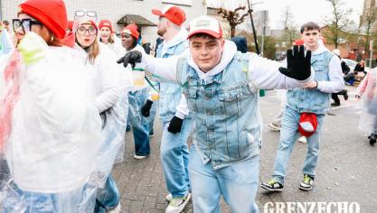 <p>Rosenmontagszug in Kelmis [Teil 2]</p>
