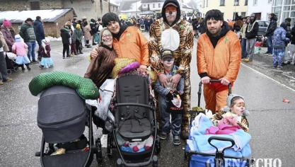 <p>Rosenmontagszug in Bütgenbach [Teil 1]</p>
