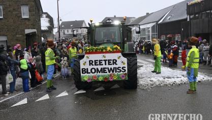 <p>Rosenmontagszug in Bütgenbach [Teil 1]</p>
