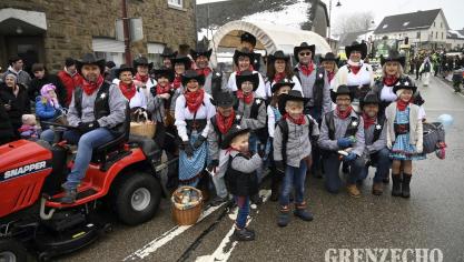 <p>Rosenmontagszug in Bütgenbach [Teil 1]</p>
