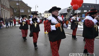<p>Rosenmontagszug in Bütgenbach [Teil 1]</p>
