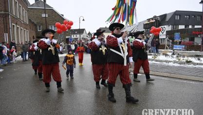 <p>Rosenmontagszug in Bütgenbach [Teil 1]</p>
