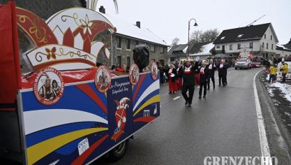 <p>Rosenmontagszug in Bütgenbach [Teil 1]</p>
