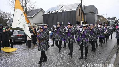 <p>Rosenmontagszug in Bütgenbach [Teil 2]</p>
