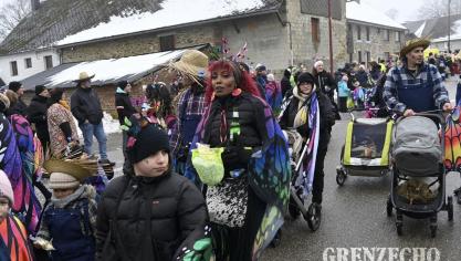 <p>Rosenmontagszug in Bütgenbach [Teil 2]</p>
