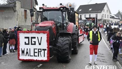 <p>Rosenmontagszug in Bütgenbach [Teil 2]</p>
