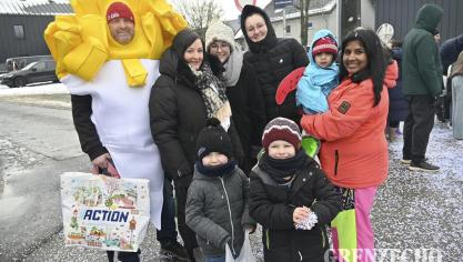 <p>Rosenmontagszug in Bütgenbach [Teil 2]</p>
