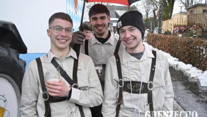 <p>Rosenmontagszug in Bütgenbach [Teil 3]</p>
