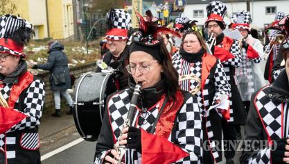 <p>Rosenmontagszug in Oudler [Teil 1]</p>
