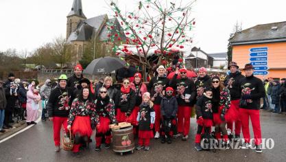 <p>Rosenmontagszug in Oudler [Teil 1]</p>
