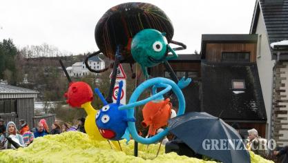 <p>Rosenmontagszug in Oudler [Teil 1]</p>
