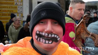 <p>Rosenmontagszug in Oudler [Teil 1]</p>
