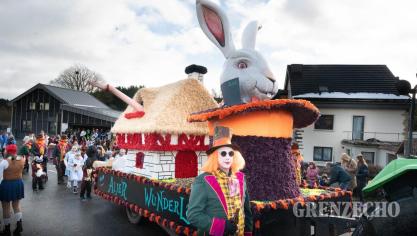 <p>Rosenmontagszug in Oudler [Teil 1]</p>
