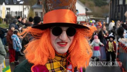 <p>Rosenmontagszug in Oudler [Teil 1]</p>
