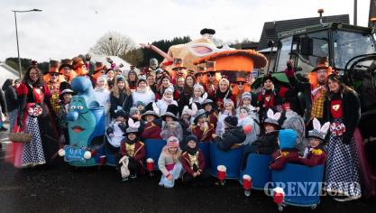 <p>Rosenmontagszug in Oudler [Teil 1]</p>

