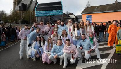 <p>Rosenmontagszug in Oudler [Teil 1]</p>
