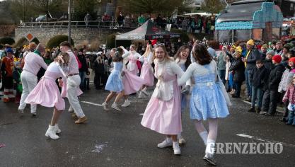 <p>Rosenmontagszug in Oudler [Teil 1]</p>
