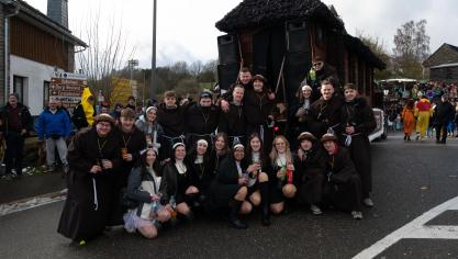 <p>Rosenmontagszug in Oudler [Teil 2]</p>
