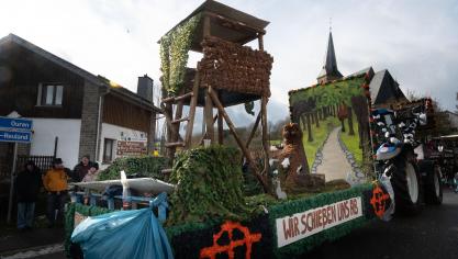 <p>Rosenmontagszug in Oudler [Teil 2]</p>
