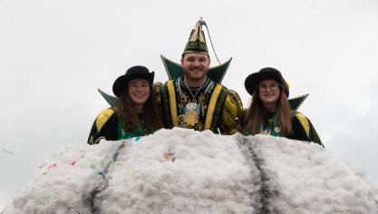 <p>Rosenmontagszug in Oudler [Teil 2]</p>
