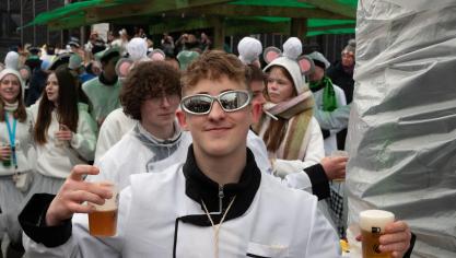 <p>Rosenmontagszug in Oudler [Teil 2]</p>
