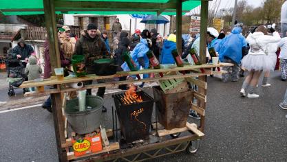<p>Rosenmontagszug in Oudler [Teil 2]</p>
