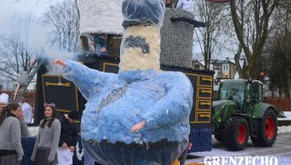 <p>Rosenmontagszug in Büllingen</p>
