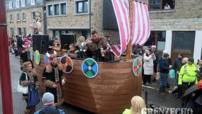 <p>Rosenmontagszug in Büllingen</p>
