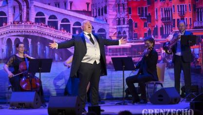 <p>Serge Bosch beim Benefizkonzert in Eupen</p>
